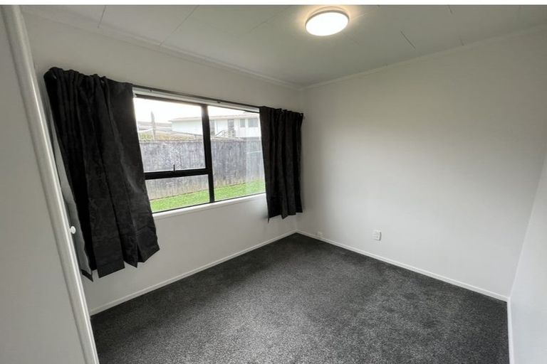 Photo of property in 139 Moire Road, West Harbour, Auckland, 0618