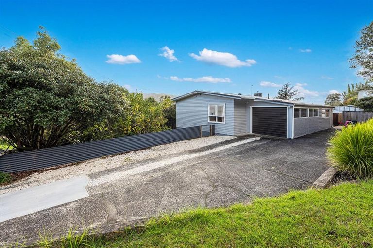 Photo of property in 42 Hilltop Avenue, Morningside, Whangarei, 0110