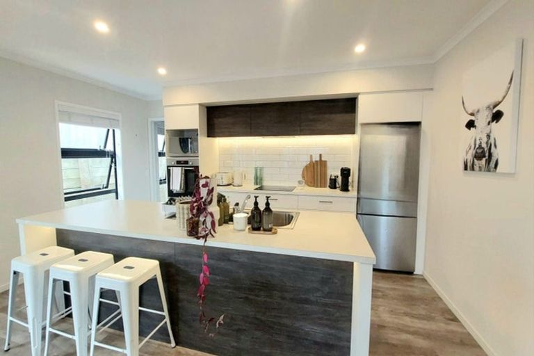 Photo of property in 12 Lily Way, Pyes Pa, Tauranga, 3112