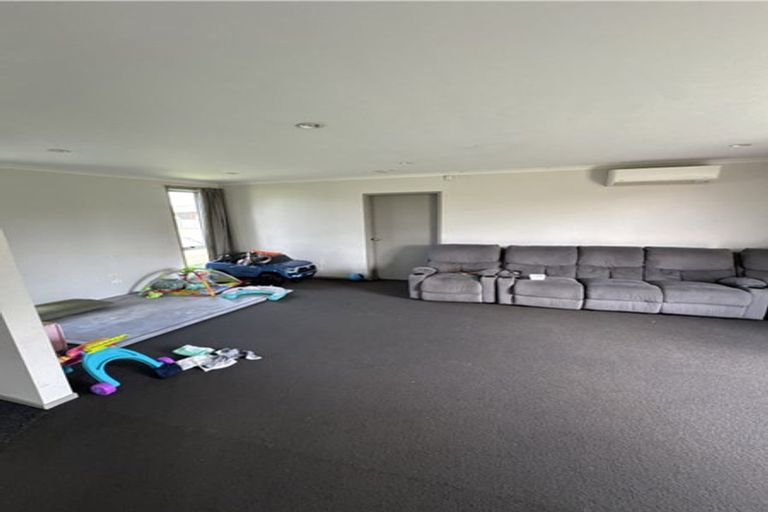 Photo of property in 8 Waltham Place, Rototuna North, Hamilton, 3210