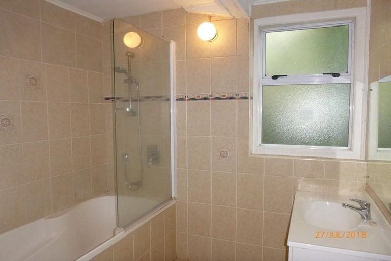 Photo of property in 63 Moire Road, Massey, Auckland, 0614