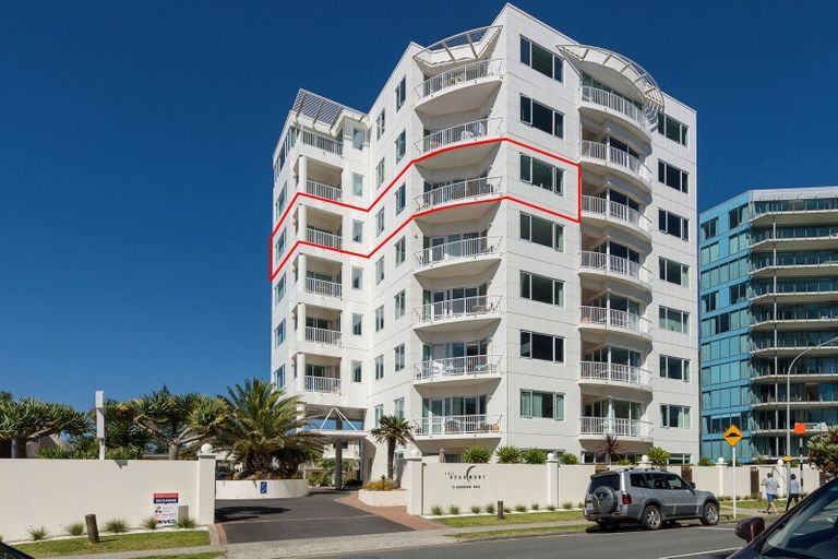 Photo of property in 31/12 Maunganui Road, Mount Maunganui, 3116