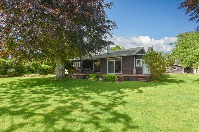 Photo of property in 40 Takinga Street, Mourea, Rotorua, 3074