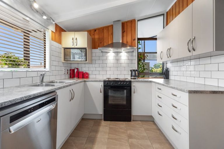 Photo of property in 7b Ajax Place, Welcome Bay, Tauranga, 3112