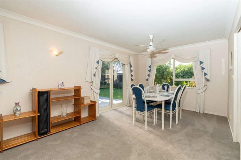 Photo of property in 11 Toi Toi Place, Flagstaff, Hamilton, 3210