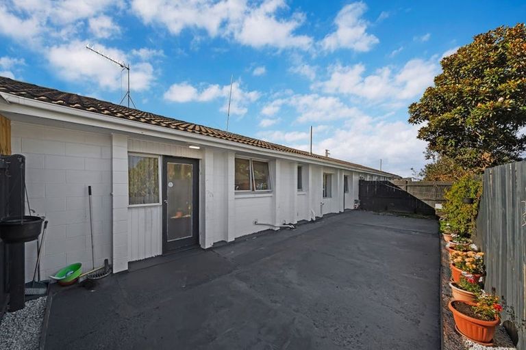 Photo of property in 2/26 Airfield Road, Takanini, 2112