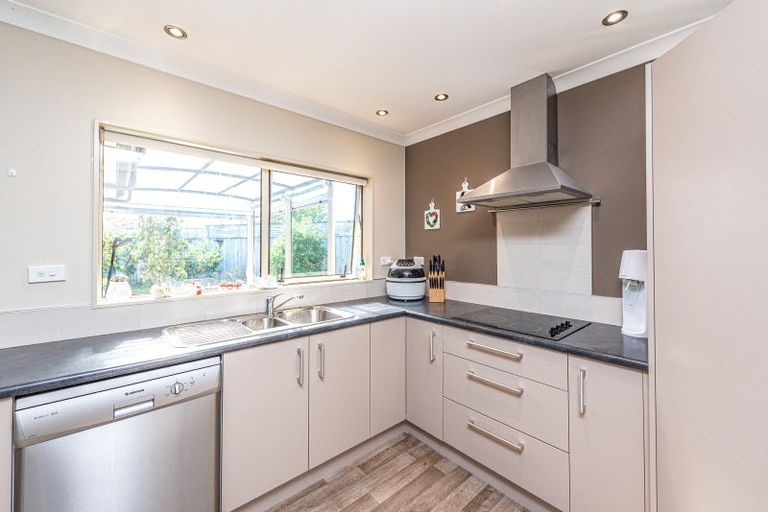 Photo of property in 22 Sherwood Place, Springvale, Whanganui, 4501