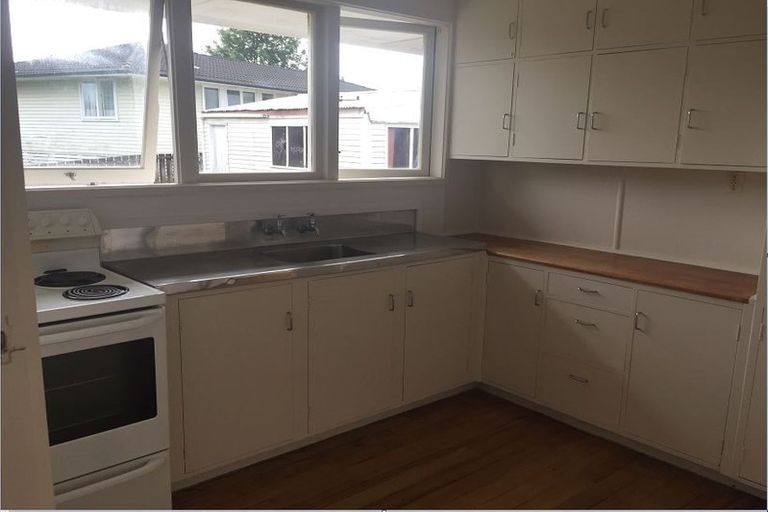 Photo of property in 18 Totara Street, Waiuku, 2123