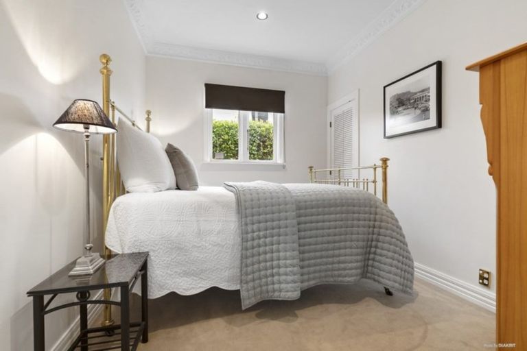 Photo of property in 19 Bidwill Street, Mount Cook, Wellington, 6021