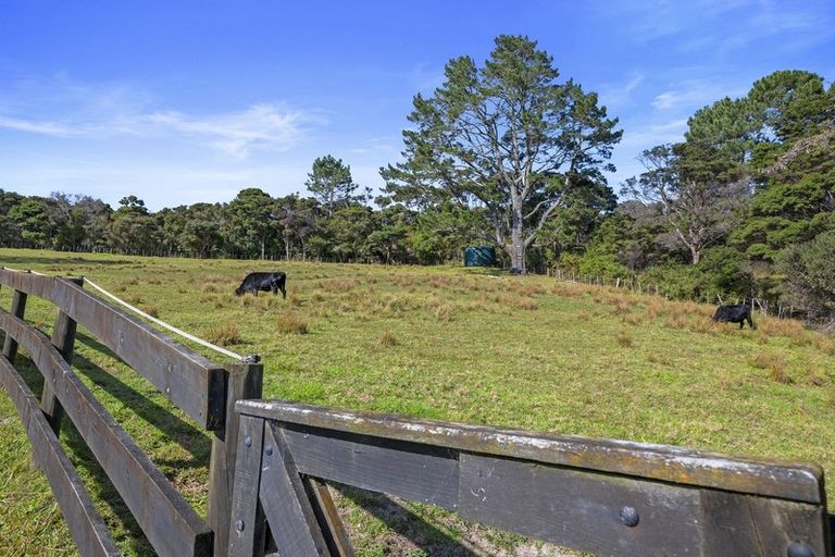 Photo of property in 422 Ridge Road, Coatesville, Albany, 0793