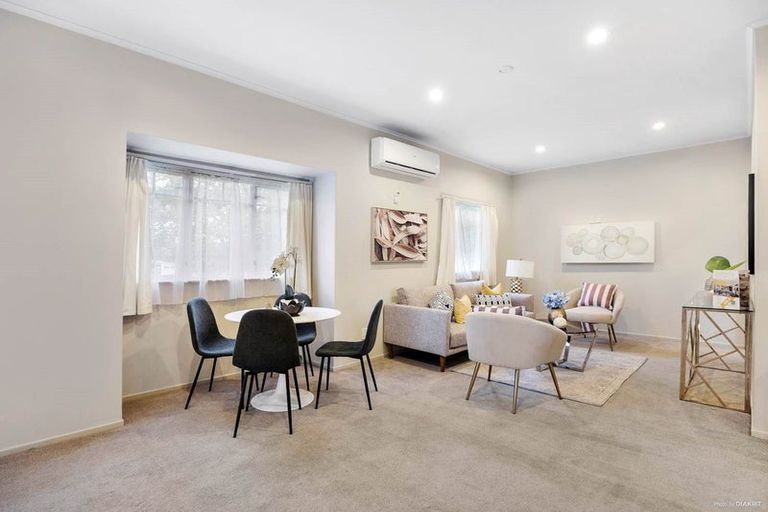 Photo of property in 1/5 Seabrook Avenue, New Lynn, Auckland, 0600