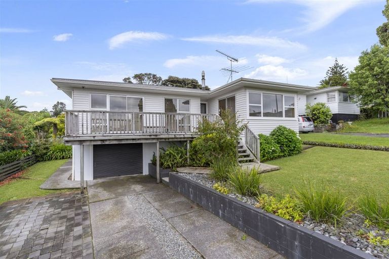 Photo of property in 16 Juniper Road, Sunnynook, Auckland, 0620