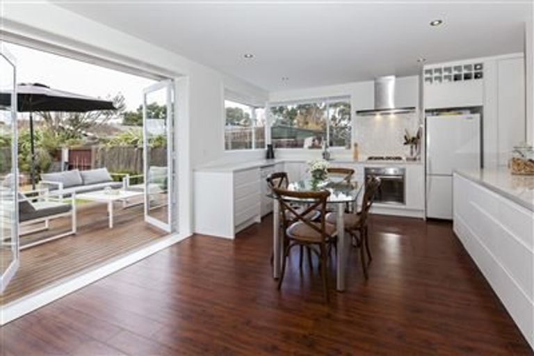 Photo of property in 188 Grimseys Road, Redwood, Christchurch, 8051