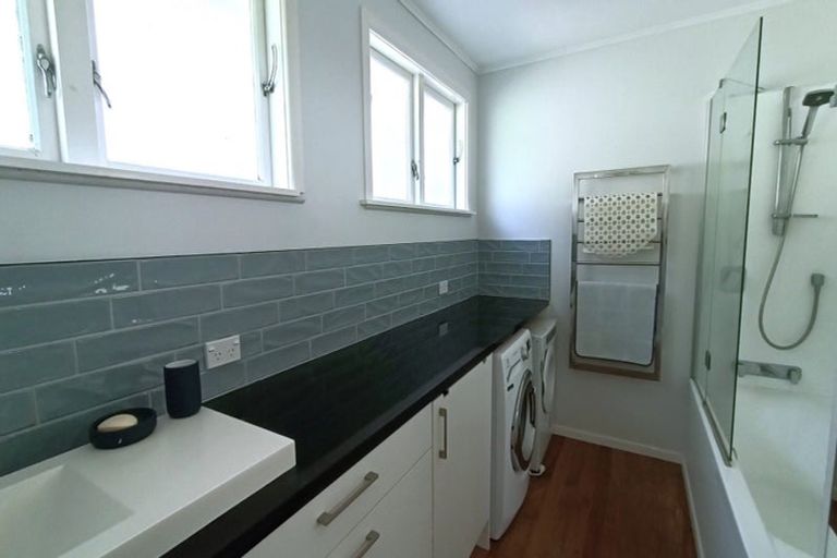 Photo of property in 8 Prospect Terrace, Johnsonville, Wellington, 6037