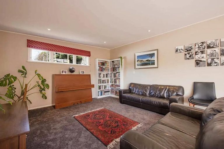 Photo of property in 38 Hathaway Avenue, Karori, Wellington, 6012