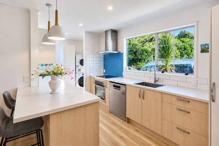 Photo of property in 19 Yarrow Place, Papakowhai, Porirua, 5024