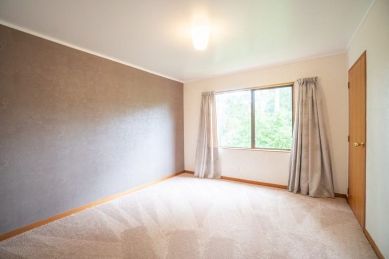 Photo of property in 126 Atawhai Road, Fitzherbert, Palmerston North, 4410