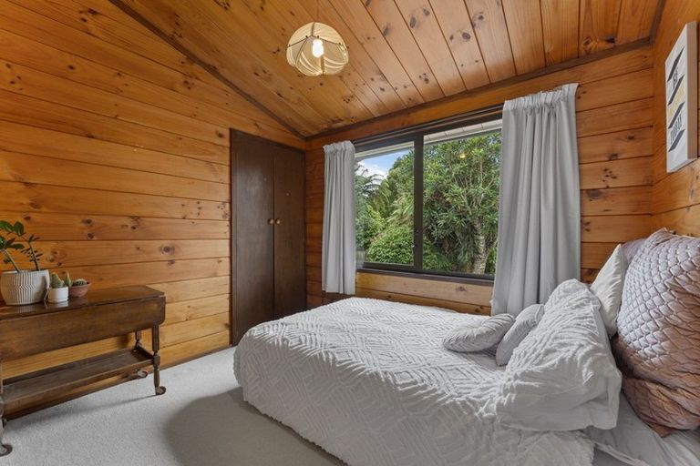 Photo of property in 12 Cargill Place, Frankleigh Park, New Plymouth, 4310