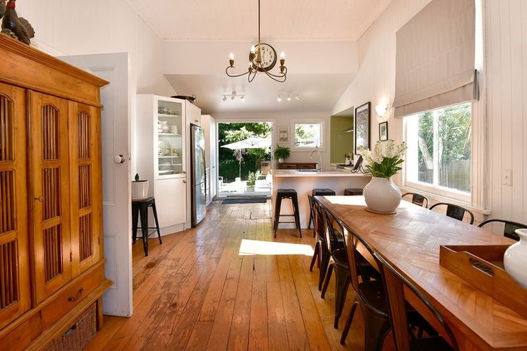 Photo of property in 25 Kowhai Street, Helensville, 0800