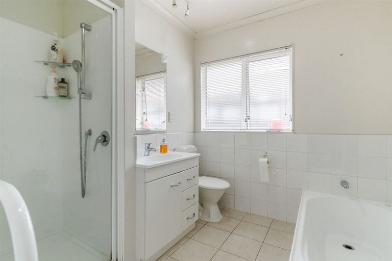Photo of property in 2/83 Victoria Road, Papatoetoe, Auckland, 2025