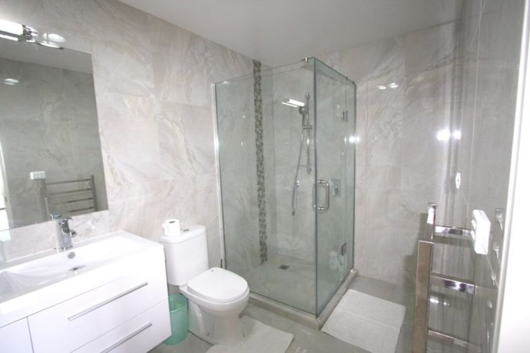 Photo of property in 33 Corricvale Way, Northcross, Auckland, 0630