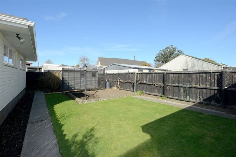 Photo of property in 51 Kent Lodge Avenue, Avonhead, Christchurch, 8042
