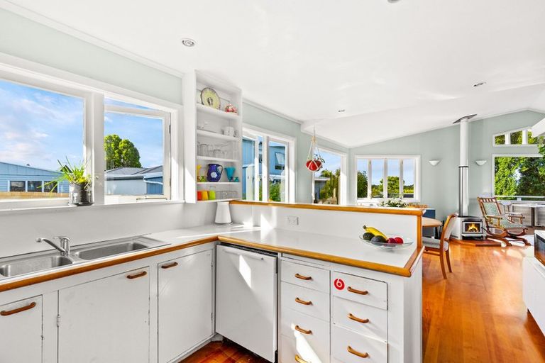 Photo of property in 7 Greenwood Lane, Birkenhead, Auckland, 0626