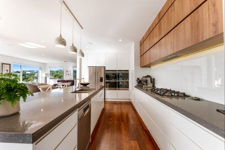 Photo of property in 14 Tauwaka Crescent, Riverhead, 0820