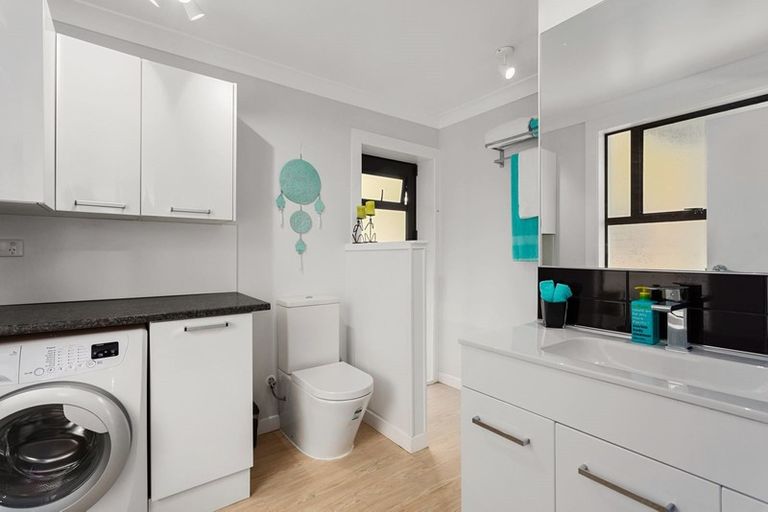 Photo of property in 256 Pohutukawa Avenue, Ohope, 3121