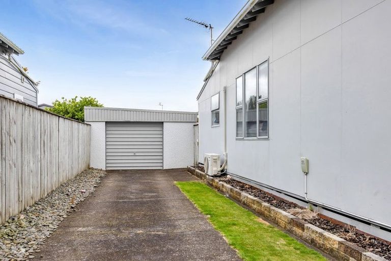 Photo of property in 8 George Street, Hawera, 4610