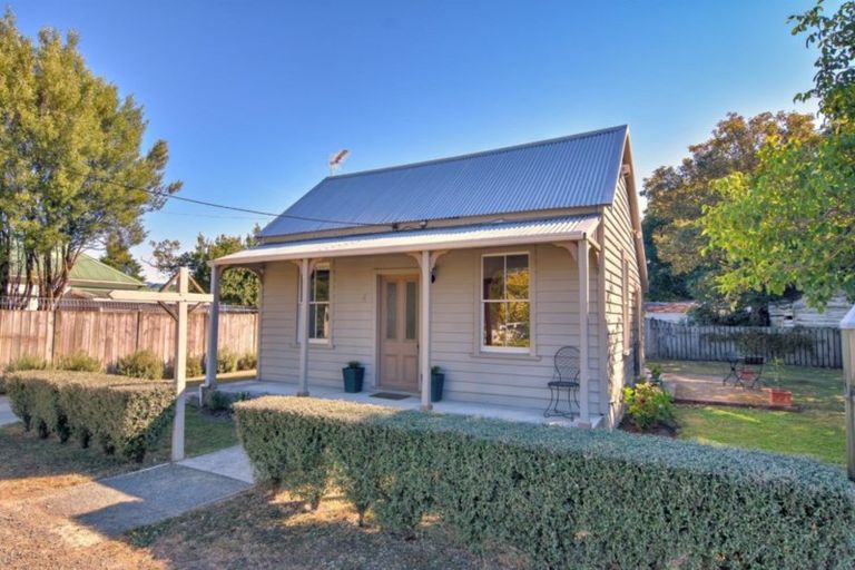 Photo of property in 4 Nobel Street, Carterton, 5713