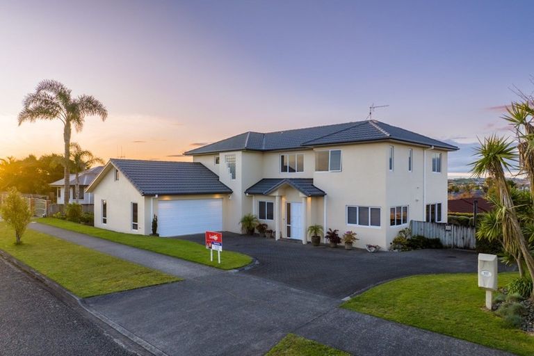 Photo of property in 117 Rototuna Road, Rototuna, Hamilton, 3210