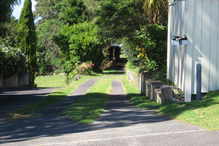 Photo of property in 4 Nor'east Drive, Northcross, Auckland, 0632