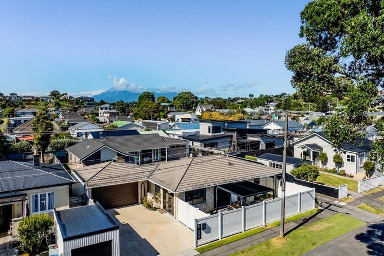 Photo of property in 1/27 Whiteley Street, Moturoa, New Plymouth, 4310