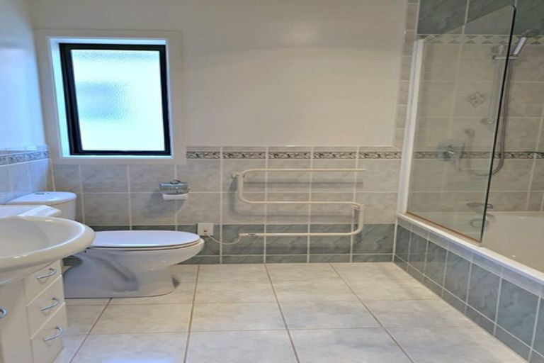 Photo of property in 102 Huntington Drive, Huntington Park, Auckland, 2013