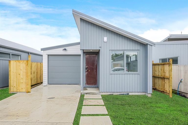 Photo of property in 27 Clayden Shuttleworth Street, Papakura, 2110