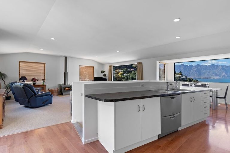Photo of property in 19b Arawata Terrace, Fernhill, Queenstown, 9300