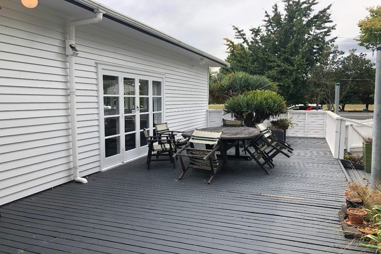 Photo of property in 25 Taupaki Road, Taupaki, Henderson, 0782