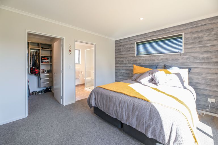 Photo of property in 7 Macdonalds Lane, Waikuku, Rangiora, 7473