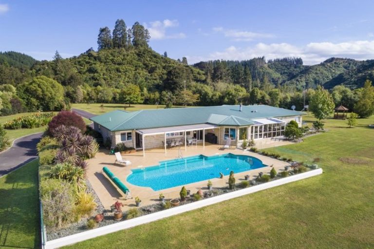 Photo of property in 946c Finnis Road, Pohangina, Ashhurst, 4884