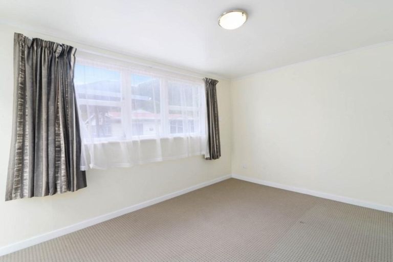 Photo of property in 37 Fairview Road, Western Heights, Rotorua, 3015