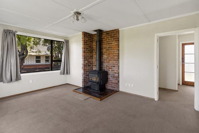Photo of property in 24 Bouverie Street, Waimataitai, Timaru, 7910
