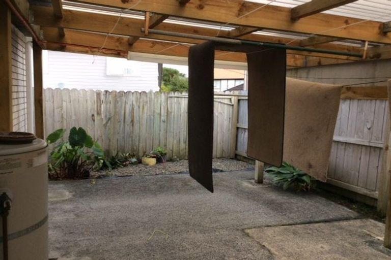 Photo of property in 3b Charlenne Close, Ranui, Auckland, 0612