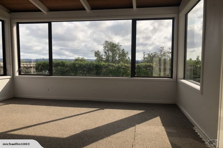 Photo of property in 283 Old North Road, Kumeu, 0892