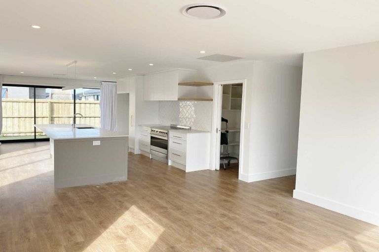 Photo of property in 46 Blakes Road, Belfast, Christchurch, 8051