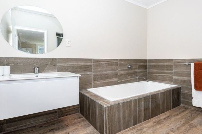 Photo of property in 90 Awapuni Road, Awapuni, Gisborne, 4010