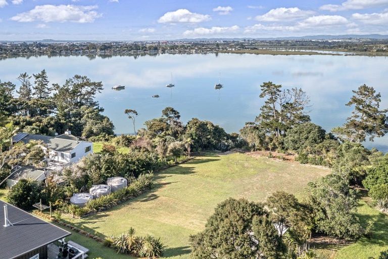Photo of property in 15a Chatham Avenue, Paremoremo, Auckland, 0632