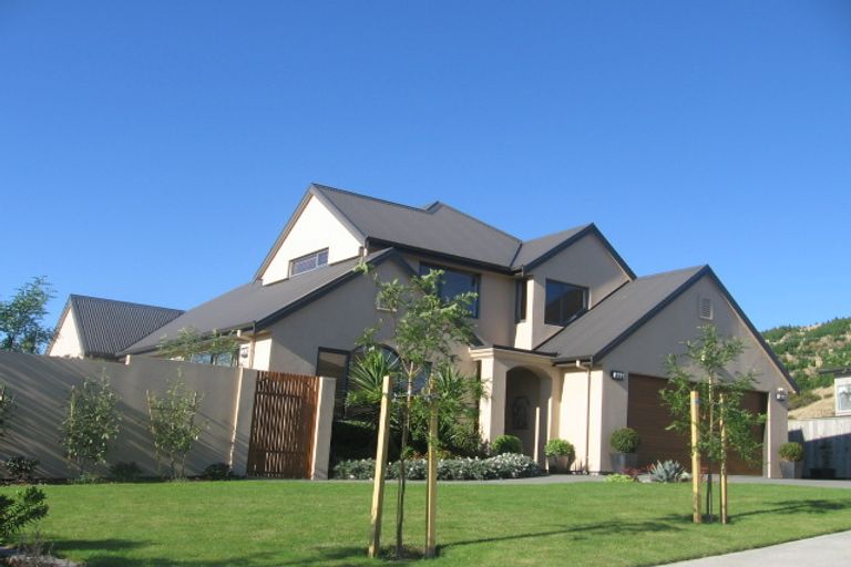 Photo of property in 7 Endeavour Drive, Whitby, Porirua, 5024