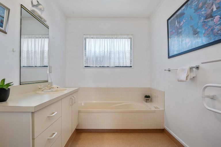 Photo of property in 32 Racecourse Way, Gate Pa, Tauranga, 3112