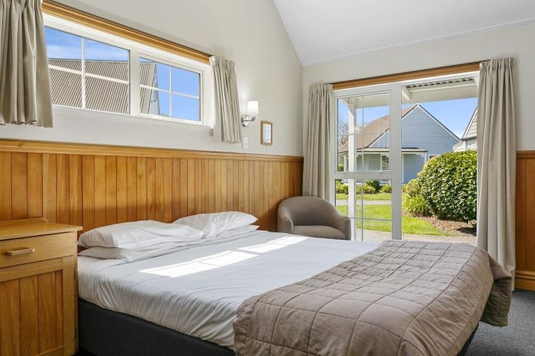 Photo of property in 33/30 Sorrento Drive, Rangatira Park, Taupo, 3330